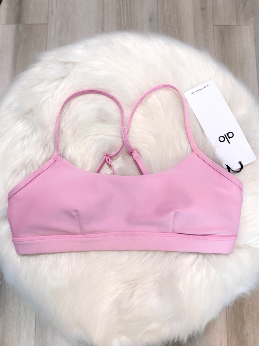 ALO Yoga Airlift Intrigue Bra in Sweet Pink